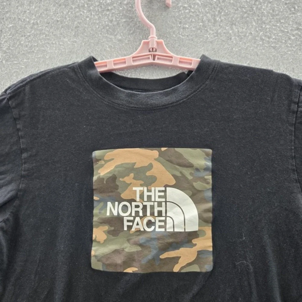 The North Face Men Shirt M Black‎ Camouflage Logo Box Short Sleeve